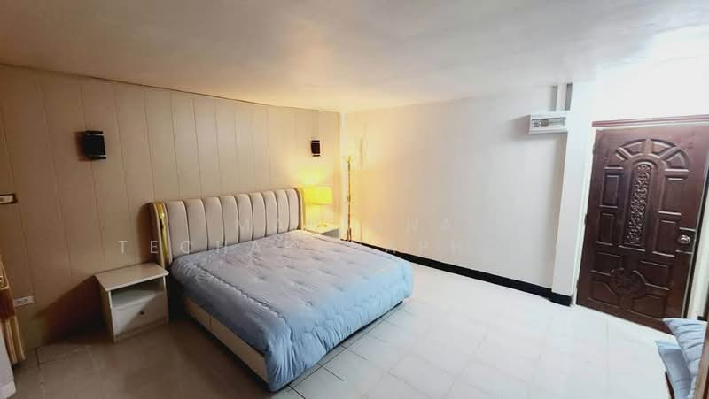 3-BR House, Chon Buri (Pattaya), Nong Pru, Bang Lamung (Pattaya), Chon Buri (Pattaya), 3 Bedrooms, 204 sqm, Single Detached House For Rent, by Mantana Techapahaphong, 500254453 - DDproperty.com