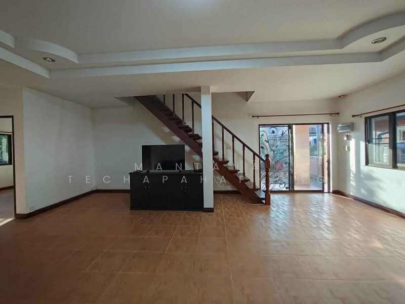 undefined, Chon Buri (Pattaya), Na Kloe, Bang Lamung (Pattaya), Chon Buri (Pattaya), 5 Bedrooms, 410 sqm, Single Detached House For Rent, by Mantana Techapahaphong, 500254463 - DDproperty.com