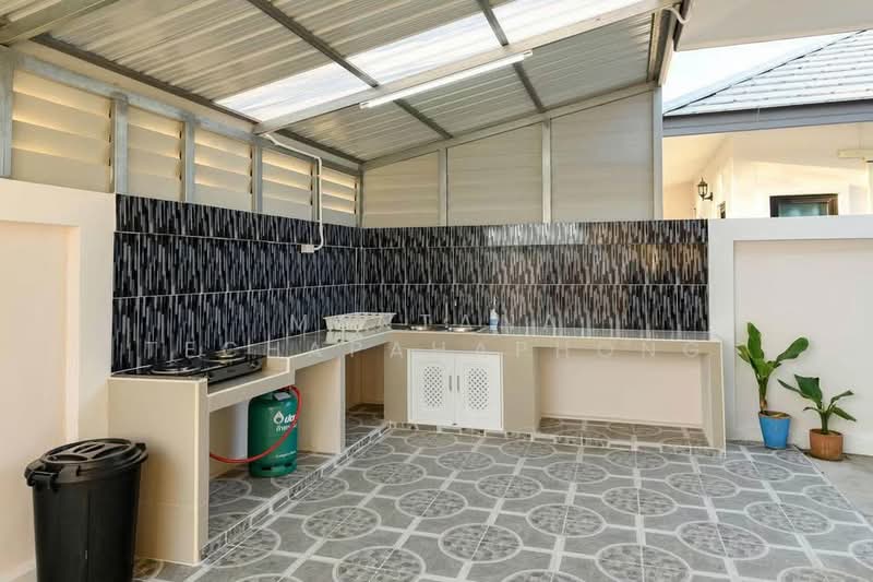 3-BR House, Prachuap Khiri Khan, Hua Hin, Hua Hin, Prachuap Khiri Khan, 3 Bedrooms, 204 sqm, Single Detached House For Rent, by Mantana Techapahaphong, 500254478 - DDproperty.com