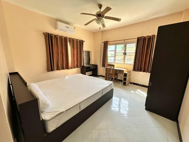 undefined, Chon Buri (Pattaya), Na Kloe, Bang Lamung (Pattaya), Chon Buri (Pattaya), 3 Bedrooms, 150 sqm, Villa For Rent, by Mantana Techapahaphong, 500254485 - DDproperty.com