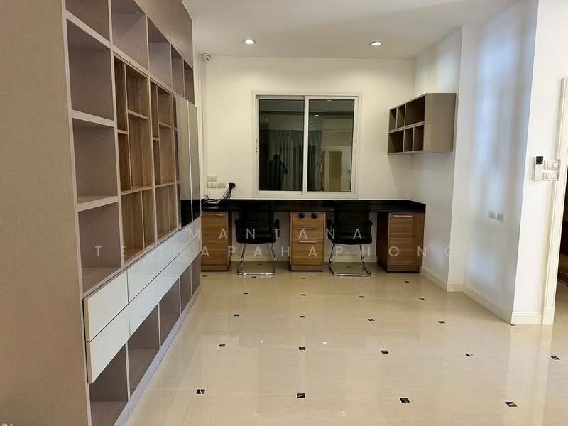 The Boulevard Sriracha, Chon Buri (Pattaya), Sriracha-Nongyaibu Road, Surasak, Si Racha, Chon Buri (Pattaya), 5 Bedrooms, 400 sqm, Single Detached House For Rent, by Mantana Techapahaphong, 500254494 - DDproperty.com