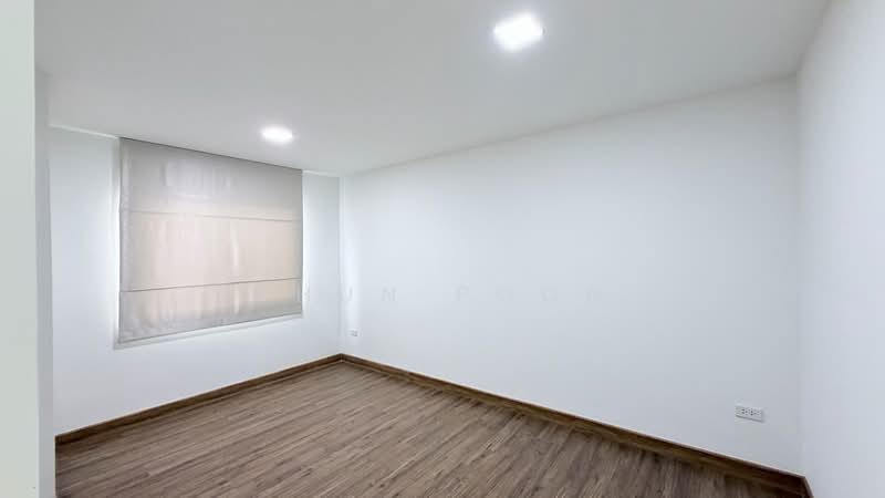For Rent: 3-story twin house in On Nut – Srinakarin Area, Near Si Srinagarindra 38 MRT Station (SPSS, Bangkok, ศรีนครินทร์ 38, Nong Bon, Prawet, Bangkok, 4 Bedrooms, 285 sqm, Semi-Detached House (Twin House) For Rent, by Khun Poon, 500254534 - DDproperty.com