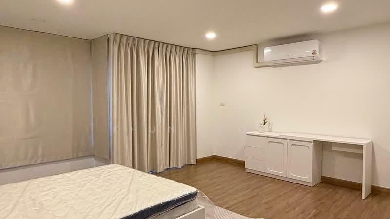For Rent: 3-story twin house in On Nut – Srinakarin Area, Near Si Srinagarindra 38 MRT Station (SPSS, Bangkok, ศรีนครินทร์ 38, Nong Bon, Prawet, Bangkok, 4 Bedrooms, 285 sqm, Semi-Detached House (Twin House) For Rent, by Khun Poon, 500254534 - DDproperty.com