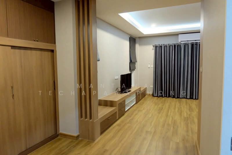 undefined, Chon Buri (Pattaya), Nong Pru, Bang Lamung (Pattaya), Chon Buri (Pattaya), 3 Bedrooms, 270 sqm, Villa For Rent, by Mantana Techapahaphong, 500254599 - DDproperty.com