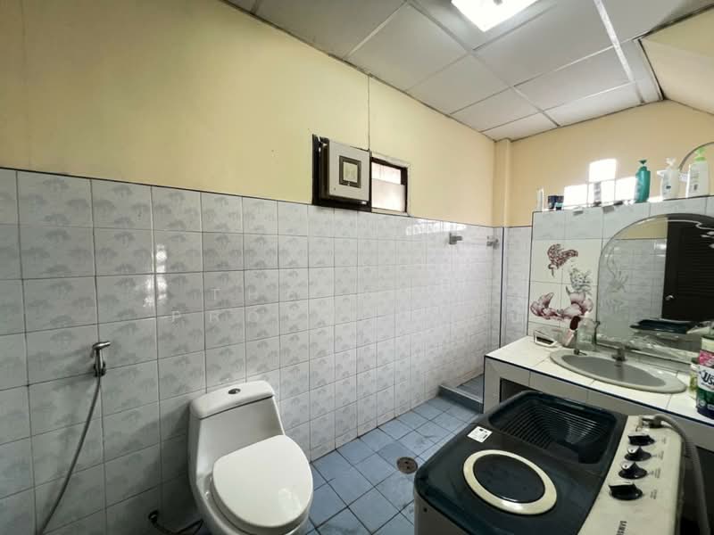 รัตนโกสินทร์ 200 ปี, Pathum Thani, Prachathipat, Thanyaburi, Pathum Thani, 4 Bedrooms, 100 sqm, Single Detached House For Sale, by The Best Property บี, 500254710 - DDproperty.com