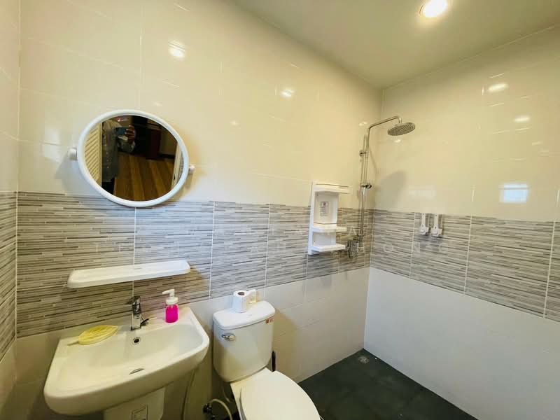 10-BR Villa, Chon Buri (Pattaya), Poong, Bang Lamung (Pattaya), Chon Buri (Pattaya), 10+ Bedrooms, 800 sqm, Villa For Rent, by Mantana Techapahaphong, 500254726 - DDproperty.com