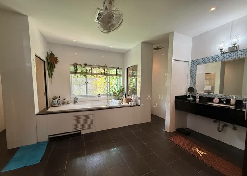 Jomtien Park Villas, Chon Buri (Pattaya), 66 Soi Thep Prasit 17, Nong Pru, Bang Lamung (Pattaya), Chon Buri (Pattaya), 4 Bedrooms, 500 sqm, Villa For Rent, by Benjawan Chukunhom, 500254739 - DDproperty.com