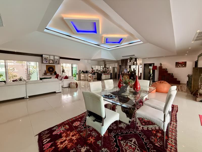 Jomtien Park Villas, Chon Buri (Pattaya), 66 Soi Thep Prasit 17, Nong Pru, Bang Lamung (Pattaya), Chon Buri (Pattaya), 4 Bedrooms, 500 sqm, Villa For Rent, by Benjawan Chukunhom, 500254739 - DDproperty.com