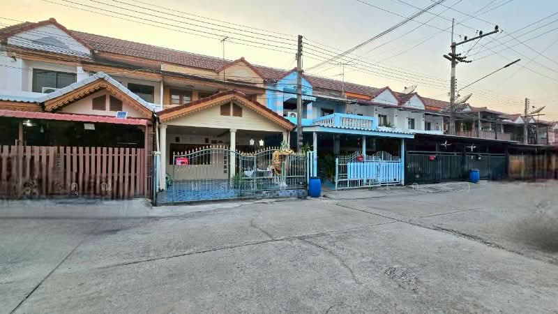 ทาวน์โฮม คัทลียาวิลล์ ลำลูกกาคลอง 4 (ลำลูกกา 49) ราคาถูก, Pathum Thani, ลำลูกกา, Lat Sawai, Lam Luk Ka, Pathum Thani, 3 Bedrooms, 160 sqm, Townhouse For Sale, by คุณ ศันสนีย์ ( เก๋ ), 500254752 - DDproperty.com