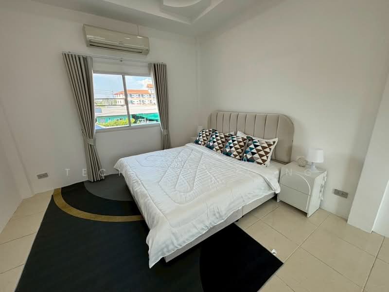 undefined, Chon Buri (Pattaya), Ta Khian Tia, Bang Lamung (Pattaya), Chon Buri (Pattaya), 5 Bedrooms, 300 sqm, Single Detached House For Rent, by Mantana Techapahaphong, 500254777 - DDproperty.com