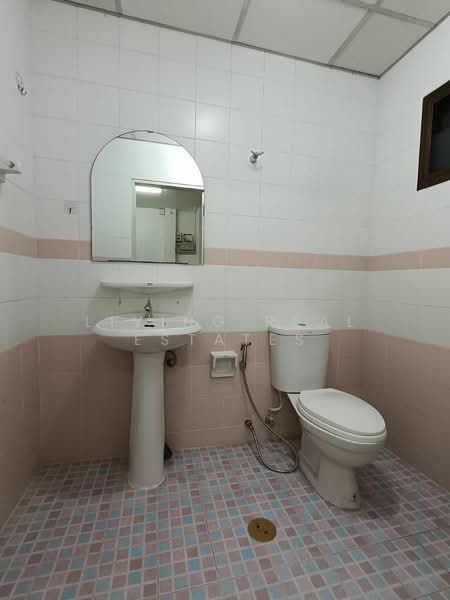 Baan Klang Muang Rama 9 Soi 43, Bangkok, Suan Luang, Suan Luang, Bangkok, 4 Bedrooms, 150 sqm, Townhouse For Rent, by Living Real Estates, 500254779 - DDproperty.com