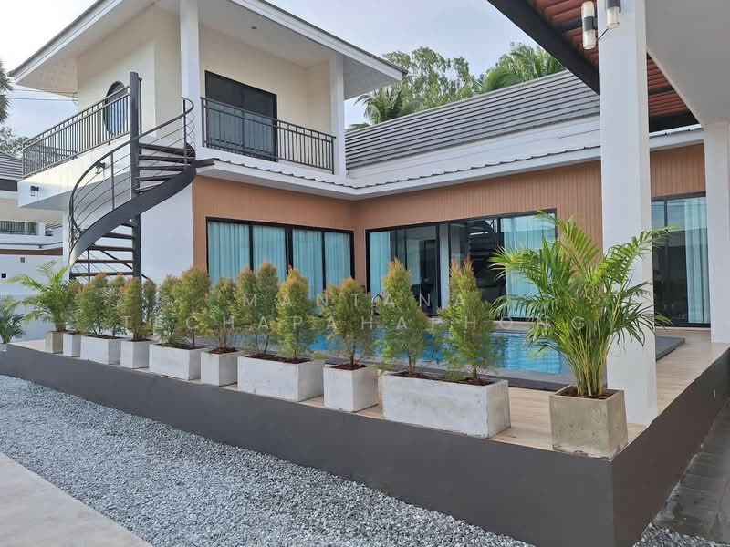 4-BR Villa, Chon Buri (Pattaya), Nong Pru, Bang Lamung (Pattaya), Chon Buri (Pattaya), 4 Bedrooms, 500 sqm, Villa For Rent, by Mantana Techapahaphong, 500254791 - DDproperty.com
