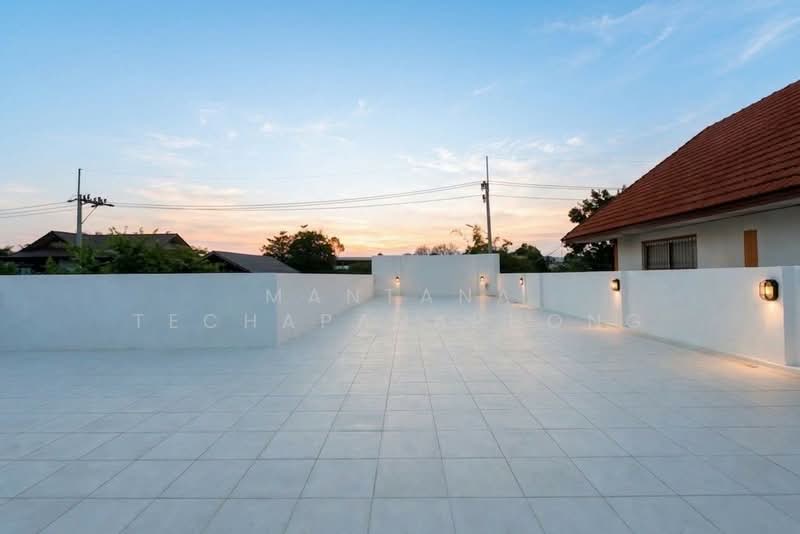 3-BR Villa, Chon Buri (Pattaya), Surasak, Si Racha, Chon Buri (Pattaya), 3 Bedrooms, 70 sqm, Villa For Rent, by Mantana Techapahaphong, 500254802 - DDproperty.com