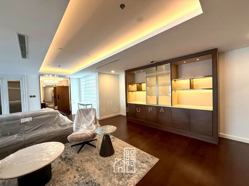 Shanti Sadan, Bangkok, 28 Sukhumvit 59, Khlong Tan Nua, Watthana, Bangkok, 3 Bedrooms, 285 sqm, Condo For Rent, by Gochaporn Fongsupa, 500254853 - DDproperty.com