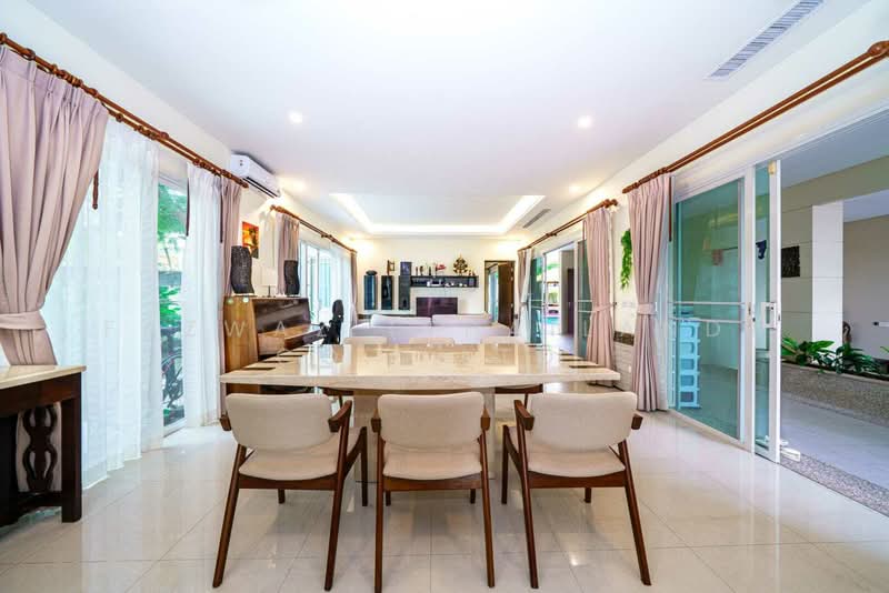 4 Bedroom Pool Villa for Sale in Rawai Phuket | Private Pool | Spacious Family Living, Phuket, Rawai, Muang Phuket, Phuket, 4 Bedrooms, 234 sqm, Single Detached House For Sale, by Fazwaz (Thailand) Co., Ltd., 500254878 - DDproperty.com