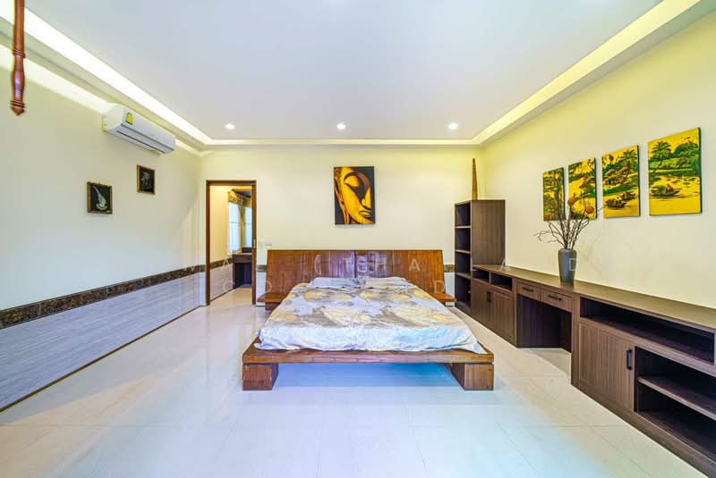 4 Bedroom Pool Villa for Sale in Rawai Phuket | Private Pool | Spacious Family Living, Phuket, Rawai, Muang Phuket, Phuket, 4 Bedrooms, 234 sqm, Single Detached House For Sale, by Fazwaz (Thailand) Co., Ltd., 500254878 - DDproperty.com
