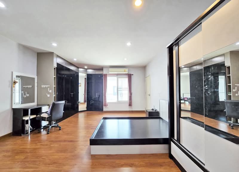 ดิเอ็กซ์คลูซีฟ สาทร-กัลปพฤกษ์, Bangkok, Bang Khae, Bang Khae, Bangkok, 3 Bedrooms, 220 sqm, Townhouse For Sale, by The Best Property นะ, 500254879 - DDproperty.com