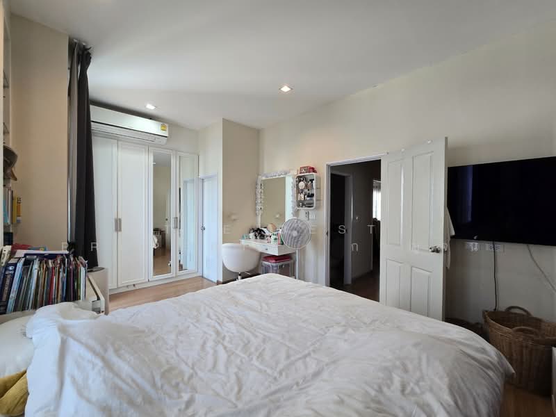 หมู่บ้านโกลด้นทาวน์ ลาดพร้าว-เกษตรนวมินทร์ บึงกุ่ม กรุงเทพมหานคร, Bangkok, Khlong Kum, Bueng Kum, Bangkok, 4 Bedrooms, 120 sqm, Townhouse For Sale, by The Best Property  กาญจน์, 500254953 - DDproperty.com