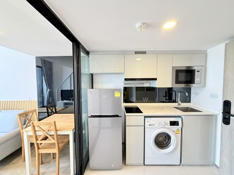 SOHO Bangkok Ratchada, Bangkok, 74 Pracha Rat Bamphen Rd, Huai Khwang, Bangkok, 1 Bedroom, 37 sqm, Condo For Rent, by Areeya Kingwichit, 500255006 - DDproperty.com
