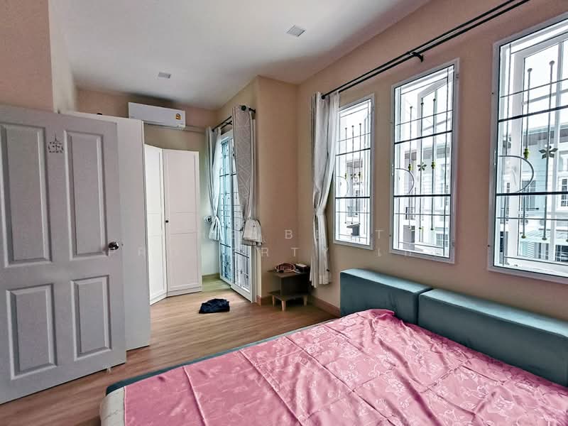 Golden Neo Siriraj-Ratchapruek, Bangkok, Bang Khun Sri, Bangkok Noi, Bangkok, 4 Bedrooms, 100 sqm, Townhouse For Sale, by The Best Property เกศ, 500255015 - DDproperty.com