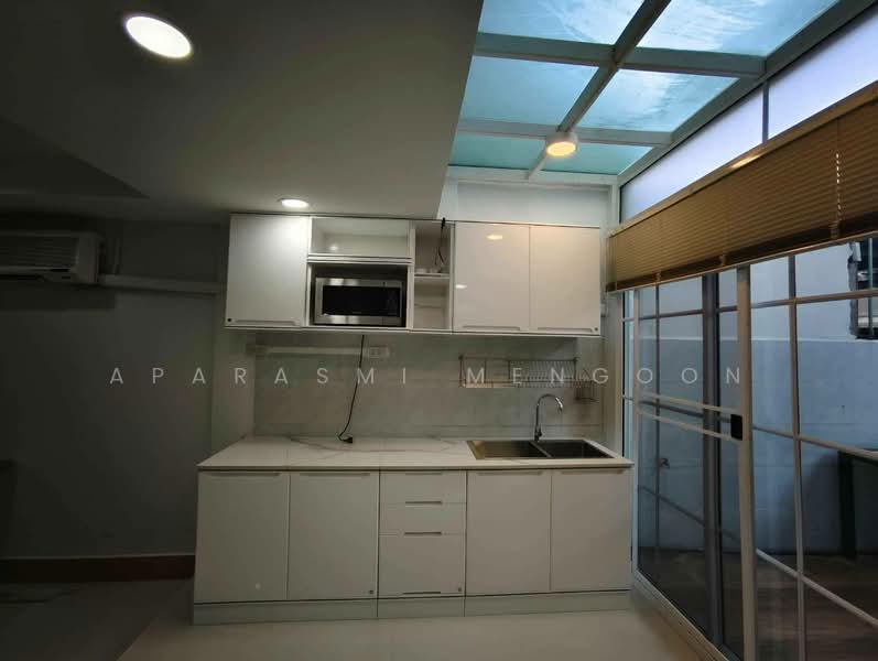 3-BR Townhouse, Bangkok, Chatuchak, Chatuchak, Bangkok, 3 Bedrooms, 150 sqm, Townhouse For Rent, by Aparasmi Mengoon, 500255089 - DDproperty.com