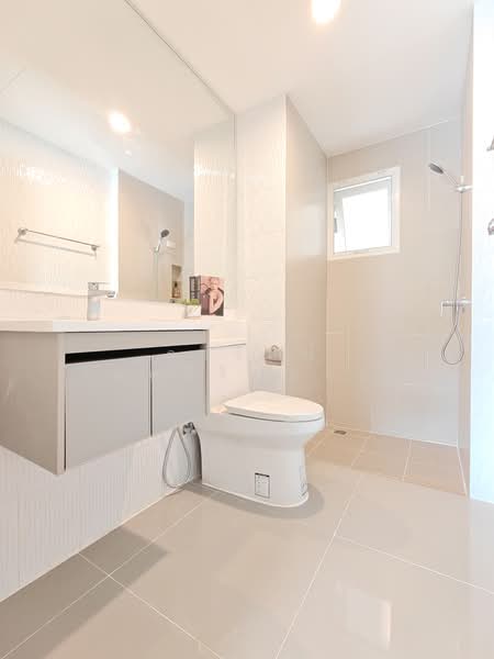 Centro Srinakarin-Bangna, Bangkok, Chaloem Phrakiat Rama 9 Road, Nong Bon, Prawet, Bangkok, 4 Bedrooms, 200 sqm, Single Detached House For Sale, by Roongrat Maitreejittawon, 500255122 - DDproperty.com