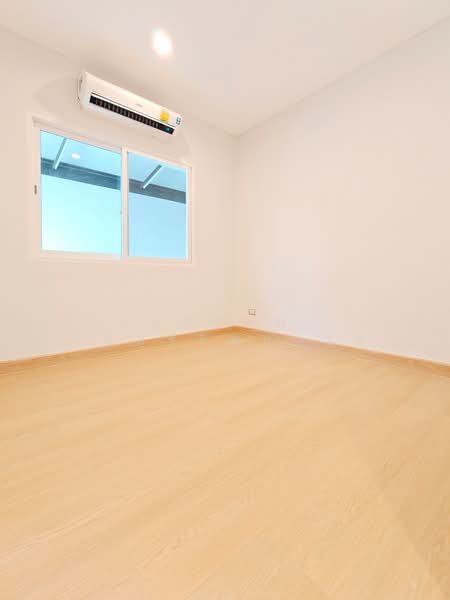 Centro Srinakarin-Bangna, Bangkok, Chaloem Phrakiat Rama 9 Road, Nong Bon, Prawet, Bangkok, 4 Bedrooms, 200 sqm, Single Detached House For Sale, by Roongrat Maitreejittawon, 500255122 - DDproperty.com