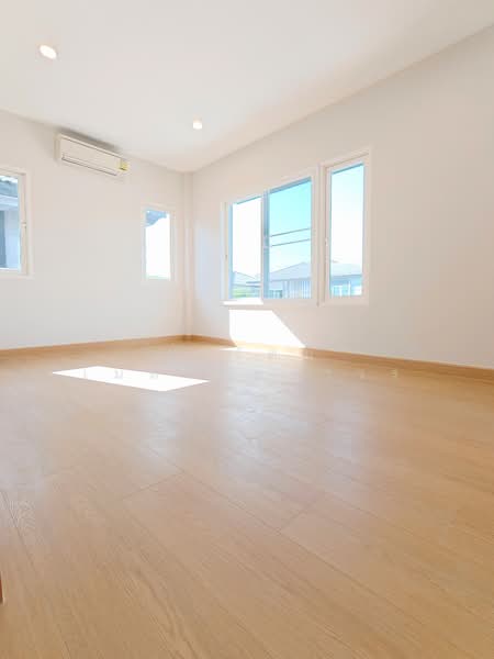 Centro Srinakarin-Bangna, Bangkok, Chaloem Phrakiat Rama 9 Road, Nong Bon, Prawet, Bangkok, 4 Bedrooms, 200 sqm, Single Detached House For Sale, by Roongrat Maitreejittawon, 500255122 - DDproperty.com