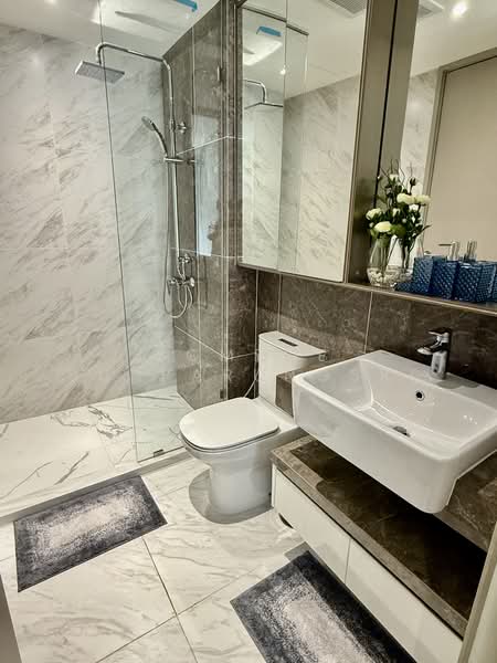 Fynn Asoke, Bangkok, 28 Sukhumvit 10 Alley, Khlong Toei, Khlong Toei, Bangkok, 2 Bedrooms, 40 sqm, Condo For Rent, by Sompob Buaparungsri, 500255133 - DDproperty.com