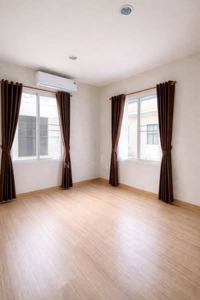 ทาวน์เฮ้าส์ให้เช่า – ใกล้มหาวิทยาลัยแม่โจ้ เพียง 5 นาที ค่าเช่า 20,000 บาท / เดือน No.11H638, Chiang Mai, Nong Chom, San Sai, Chiang Mai, 3 Bedrooms, 110 sqm, Townhouse For Rent, by Rutchaporn Tunsiri, 500255183 - DDproperty.com