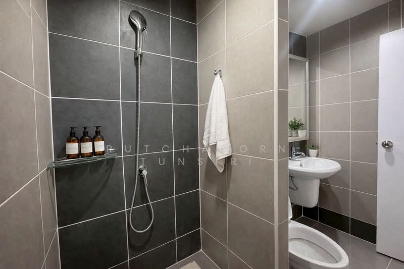 ทาวน์เฮ้าส์ให้เช่า – ใกล้มหาวิทยาลัยแม่โจ้ เพียง 5 นาที ค่าเช่า 20,000 บาท / เดือน No.11H638, Chiang Mai, Nong Chom, San Sai, Chiang Mai, 3 Bedrooms, 110 sqm, Townhouse For Rent, by Rutchaporn Tunsiri, 500255183 - DDproperty.com