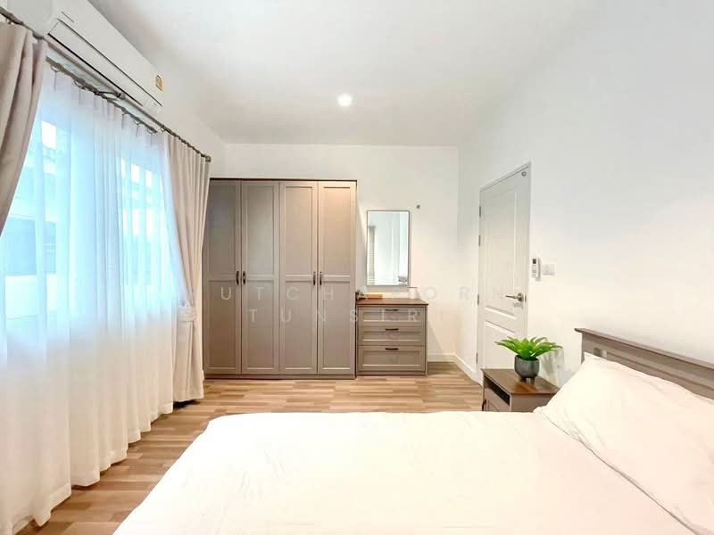 บ้านสวยให้เช่า – ใกล้ตลาดท่ารั้ว เพียง 5 นาที ค่าเช่า 40,000 บาท / เดือน รหัสทรัพย์ : No.12H519, Chiang Mai, San Pu Loei, Doi Saket, Chiang Mai, 4 Bedrooms, 280 sqm, Single Detached House For Rent, by Rutchaporn Tunsiri, 500255222 - DDproperty.com