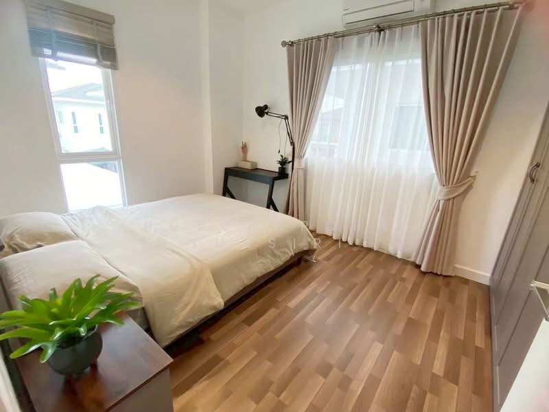 บ้านสวยให้เช่า – ใกล้ตลาดท่ารั้ว เพียง 5 นาที ค่าเช่า 40,000 บาท / เดือน รหัสทรัพย์ : No.12H519, Chiang Mai, San Pu Loei, Doi Saket, Chiang Mai, 4 Bedrooms, 280 sqm, Single Detached House For Rent, by Rutchaporn Tunsiri, 500255222 - DDproperty.com