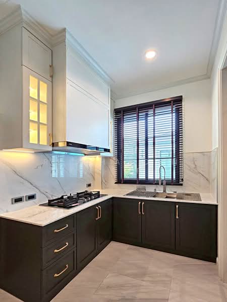 Pool Villa ให้เช่า ใกล้กาดฝรั่ง เพียง 5 นาที ค่าเช่า 170,000 บาท / เดือน รหัสทรัพย์ : No.14P021, Chiang Mai, Ban Waen, Hang Dong, Chiang Mai, 4 Bedrooms, 440 sqm, Single Detached House For Rent, by Rutchaporn Tunsiri, 500255237 - DDproperty.com