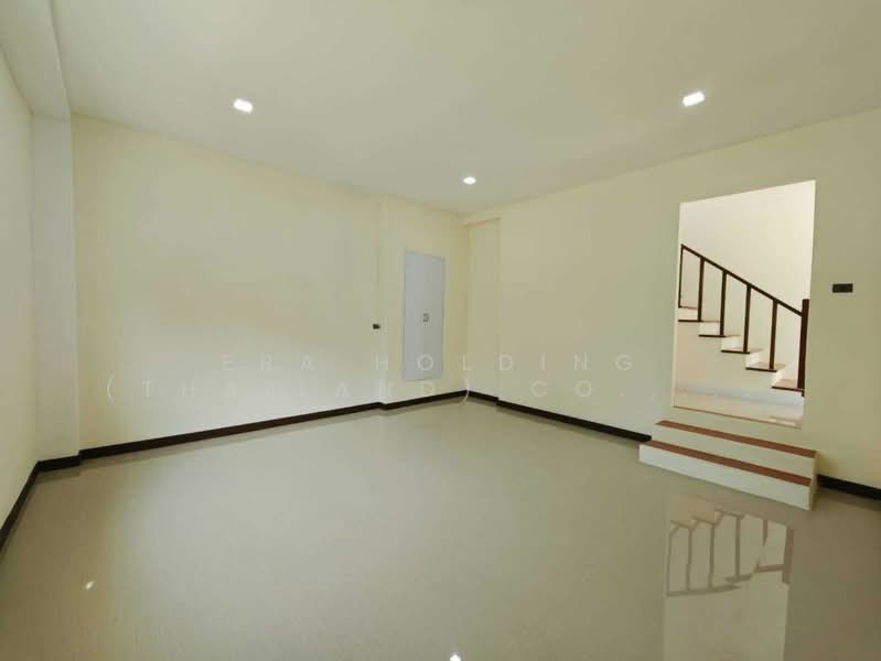 Baan Ratchaphruek Ramkhamhaeng-Suwinthawong, Bangkok, Suwinthawong Road, Saen Sab, Min Buri, Bangkok, 3 Bedrooms, 168 sqm, Single Detached House For Sale, by ERA Holding (Thailand) Co., Ltd., 500255244 - DDproperty.com