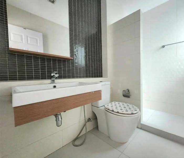 Casa Legend Ratchaphruek-Pinklao, Bangkok, 98 Ratchaphruek Rd, Taling Chan, Taling Chan, Bangkok, 3 Bedrooms, 288 sqm, Single Detached House For Sale, by Poomphat Tienthongsakul, 500255259 - DDproperty.com