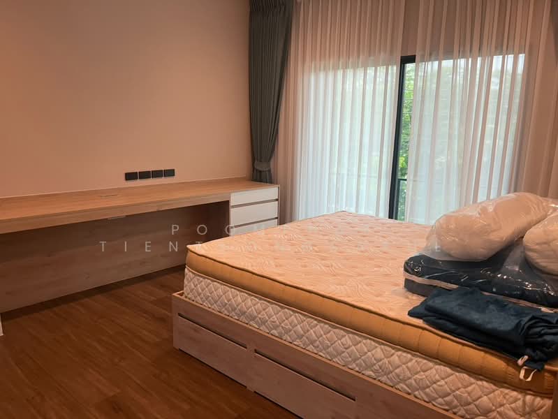 Venue ID Motorway Rama 9, Bangkok, Phatthana Chonburi Road 4, Khlong Song Ton Nun, Lat Krabang, Bangkok, 6 Bedrooms, 365 sqm, Single Detached House For Sale, by Poomphat Tienthongsakul, 500255286 - DDproperty.com