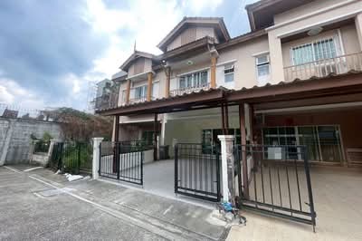 ขาย - Parinyalak Wongwan Sathorn : ปริญลักษณ์ วงแหวนสาทร, กรุงเทพ