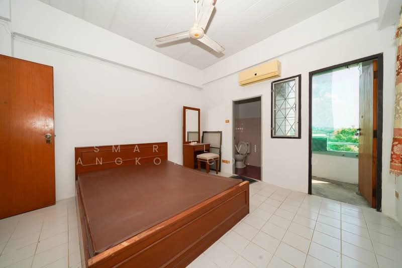 Apartment Ngamwongwan Chinnaket, Bangkok, Thung Song Hong, Lak Si, Bangkok, , 800 sqm, Shophouse For Sale, by Smart Living Bangkok Co.,Ltd., 500255315 - DDproperty.com