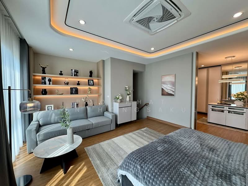 Baan Klang Muang The Edition Bangna Wongwaen, Bangkok, 189 Kanchanaphisek Road, Dok Mai, Prawet, Bangkok, 4 Bedrooms, 241 sqm, Semi-Detached House (Twin House) For Sale, by Poomphat Tienthongsakul, 500255331 - DDproperty.com