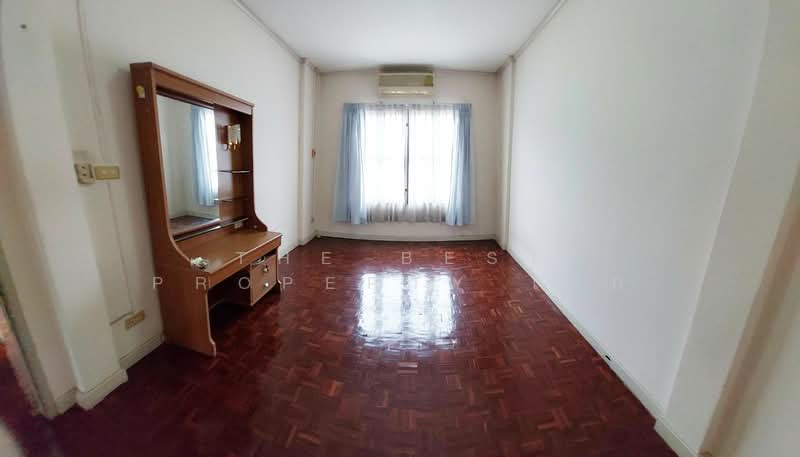 บุศรินทร์ พระยาสุเรนทร์40, Bangkok, Sam Wa Tawan Tok, Khlong Sam Wa, Bangkok, 3 Bedrooms, 100 sqm, Townhouse For Sale, by The Best Property เล็ก, 500255378 - DDproperty.com