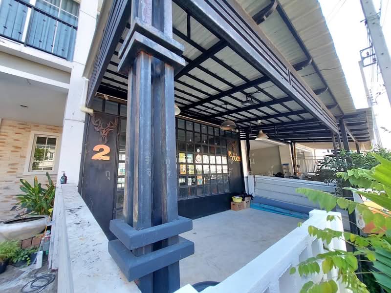 Golden Town Ladprao-Kaset Nawamin - 3-story townhome for rent, 5 bedrooms, 4 bathrooms, extended kit, Bangkok, Khlong Kum, Bueng Kum, Bangkok, 5 Bedrooms, 210 sqm, Townhouse For Rent, by สิริกาญจน์ กุลจิราธีรัตม์, 500255429 - DDproperty.com