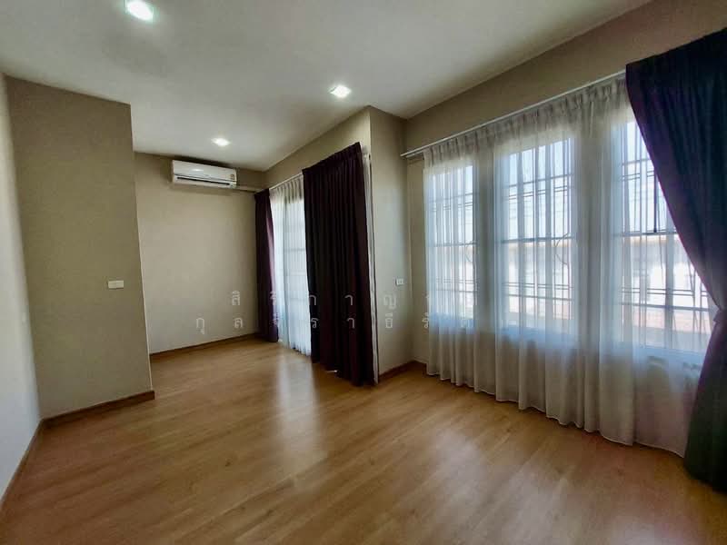 Golden Town Ladprao-Kaset Nawamin - 3-story townhome for rent, 5 bedrooms, 4 bathrooms, extended kit, Bangkok, Khlong Kum, Bueng Kum, Bangkok, 5 Bedrooms, 210 sqm, Townhouse For Rent, by สิริกาญจน์ กุลจิราธีรัตม์, 500255429 - DDproperty.com