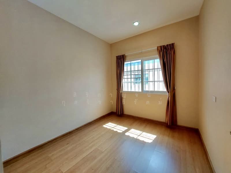 Golden Town Ladprao-Kaset Nawamin - 3-story townhome for rent, 5 bedrooms, 4 bathrooms, extended kit, Bangkok, Khlong Kum, Bueng Kum, Bangkok, 5 Bedrooms, 210 sqm, Townhouse For Rent, by สิริกาญจน์ กุลจิราธีรัตม์, 500255429 - DDproperty.com