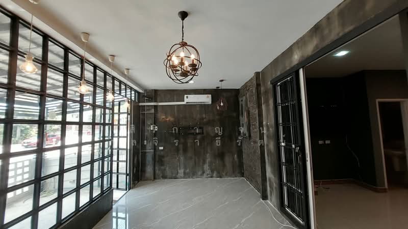 Golden Town Ladprao-Kaset Nawamin - 3-story townhome for rent, 5 bedrooms, 4 bathrooms, extended kit, Bangkok, Khlong Kum, Bueng Kum, Bangkok, 5 Bedrooms, 210 sqm, Townhouse For Rent, by สิริกาญจน์ กุลจิราธีรัตม์, 500255429 - DDproperty.com