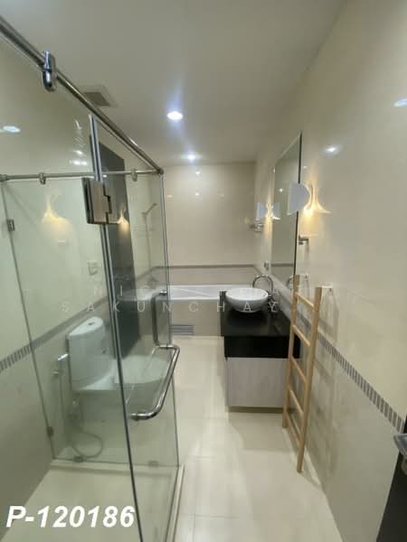 Baan Klang Krung Siam-Pathumwan, Bangkok, Petchburi Road, Thanon Phetchaburi, Ratchathewi, Bangkok, 1 Bedroom, 55 sqm, Condo For Rent, by Nichaphat Sakunchayapha, 500255442 - DDproperty.com