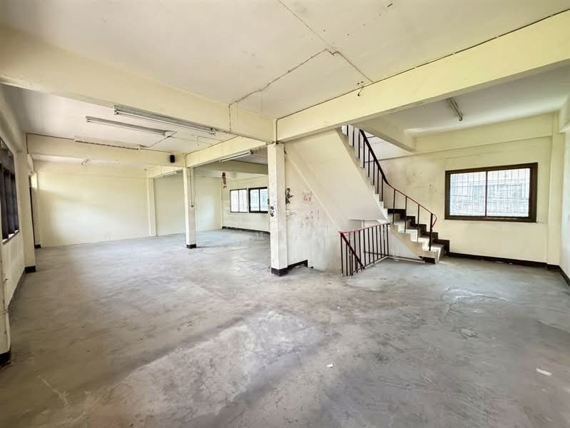 อาคารพาณิชย์ 4 ชั้น 36 ตร.ว. ใกล้ขนส่งสายใต้เก่า และขนส่งสายใต้ใหม่ ถนนบรมราชชนนี, กรุงเทพ, ถนนบรมราชชนนี, อรุณอมรินทร์, บางกอกน้อย, กรุงเทพ, 200 ตร.ม., ตึกแถว-อาคารพาณิชย์ ขาย, โดย คุณ ภรนันท์ปภัษฬ์ สวัสดิยกุล (ปู), 500255451 - DDproperty.com