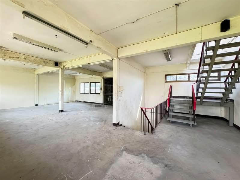 อาคารพาณิชย์ 4 ชั้น 36 ตร.ว. ใกล้ขนส่งสายใต้เก่า และขนส่งสายใต้ใหม่ ถนนบรมราชชนนี, Bangkok, ถนนบรมราชชนนี, Arun Amarin, Bangkok Noi, Bangkok, , 200 sqm, Shophouse For Sale, by คุณ ภรนันท์ปภัษฬ์ สวัสดิยกุล (ปู), 500255451 - DDproperty.com