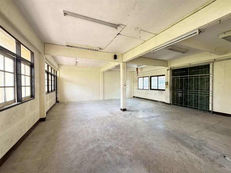 อาคารพาณิชย์ 4 ชั้น 36 ตร.ว. ใกล้ขนส่งสายใต้เก่า และขนส่งสายใต้ใหม่ ถนนบรมราชชนนี, กรุงเทพ, ถนนบรมราชชนนี, อรุณอมรินทร์, บางกอกน้อย, กรุงเทพ, 200 ตร.ม., ตึกแถว-อาคารพาณิชย์ ขาย, โดย คุณ ภรนันท์ปภัษฬ์ สวัสดิยกุล (ปู), 500255451 - DDproperty.com