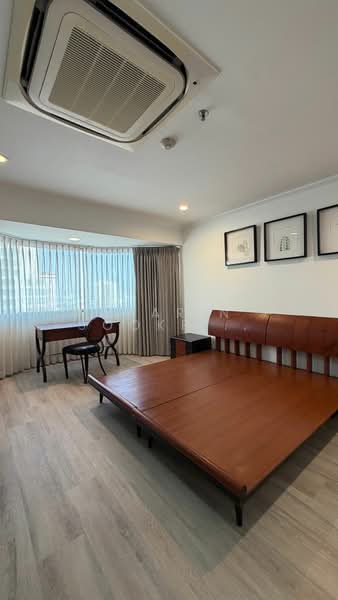 Baan Suanpetch, Bangkok, 18 Soi Sukhumvit 39, Khlong Tan Nua, Watthana, Bangkok, 3 Bedrooms, 240 sqm, Condo For Rent, by Nakarin  Sookpaiboon, 500255476 - DDproperty.com